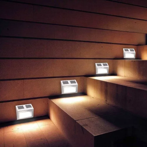 Set di 4 luci da parete solari LED per esterni - Acciaio inossidabile, automatico crepuscolare all'alba, resistente alle intemperie