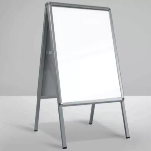 Insegna A-Frame in alluminio resistente alle intemperie con supporto per poster e superficie scrivibile