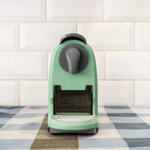 Macchina da caffè a capsule giocattolo realistica con tazza a cambio di temperatura