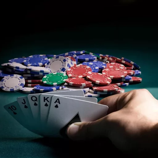 Set di poker da 500 pezzi in valigetta di alluminio con fiches, carte e dadi