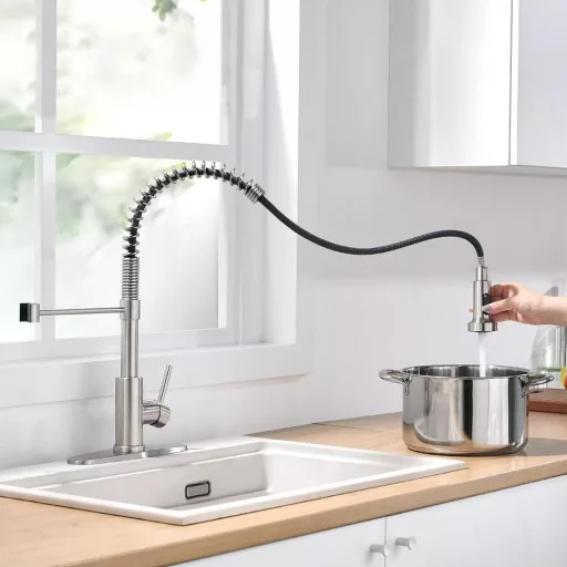 Rubinetto da cucina estraibile con tubo flessibile e testa di spruzzo staccabile