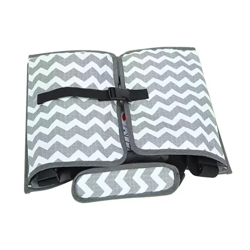 Tavolo da viaggio portatile per bambini con tasche di stoccaggio e portabicchieri - Grigio