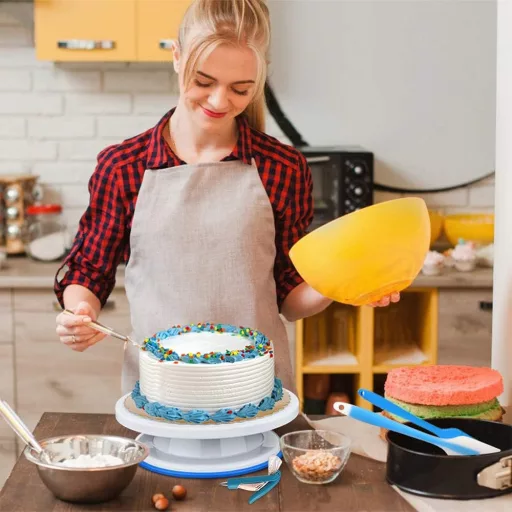 Set di utensili e stampi per la cottura e decorazione di torte da 379 pezzi