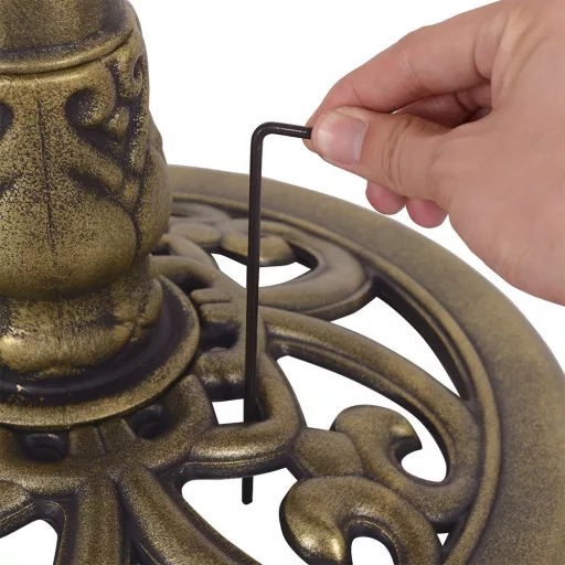 Fontana per Uccelli in Plastica, Bronzo